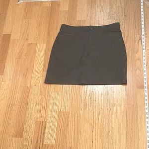 EDDY BAUER SKIRT SIZE 4 COLOR GRAY